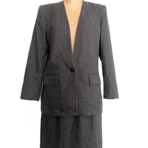 Vintage early 80s SASSON suit , 1980s secretary vibes, Academia aesthetic gray & black wool glen plaid skirt and blazer, S zdjęcie 2