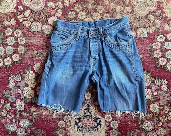 Vintage ‘90s Y2K PEPE JEANS London cutoffs | 100 cotton jean shorts, whiskered denim shorts, S