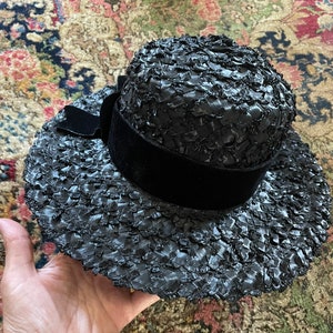 Vintage 1940s black straw boater hat with velvet bow natural woven hat, brim hat, XS 21 image 9