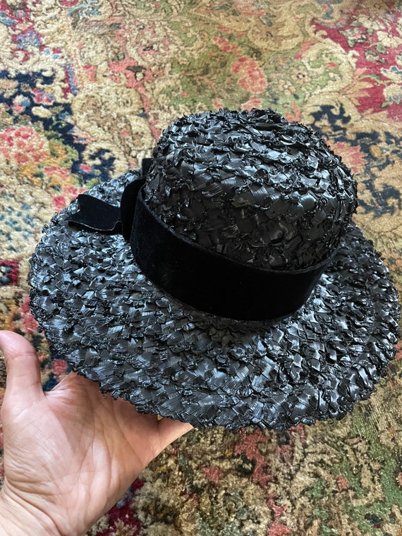 Vintage 1940’s black straw boater hat with velvet… - image 9