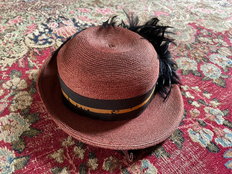 Antique early 20th century childrens hat, woven straw hat with black feather plume Edwardian era girls hat, ladies tilt hat, topper image 9