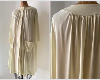Vintage butter yellow nylon robe | pastel aesthetic, nylon housecoat, pale yellow robe, M/L