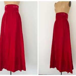True vintage 1960’s ‘70s red velvet maxi skirt, rayon velvet maxi skirt | floor length velvet skirt, Valentine’s Day party, S