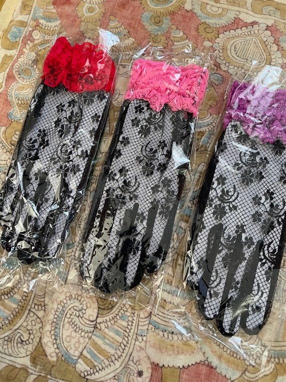 Lot of 6 pairs vintage ‘80s black lace gloves | V… - image 2