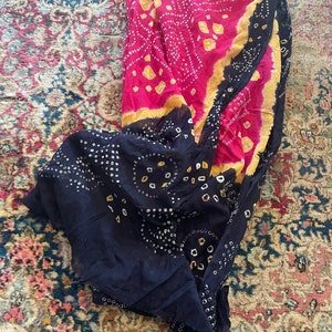 Vintage all cotton gauze sari, Indian shawl, wrap skirt red & black India saree, boho hippie image 4