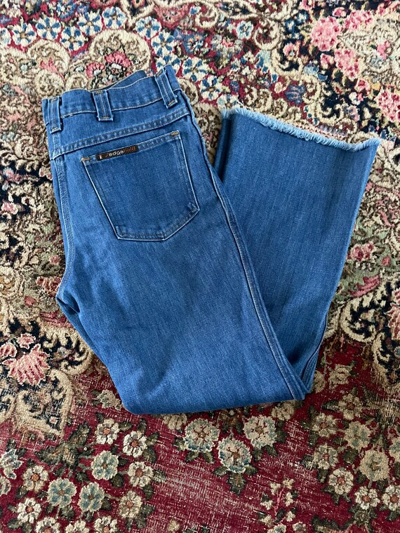 Vintage 1970’s high waisted & wide leg jeans | 70… - image 4