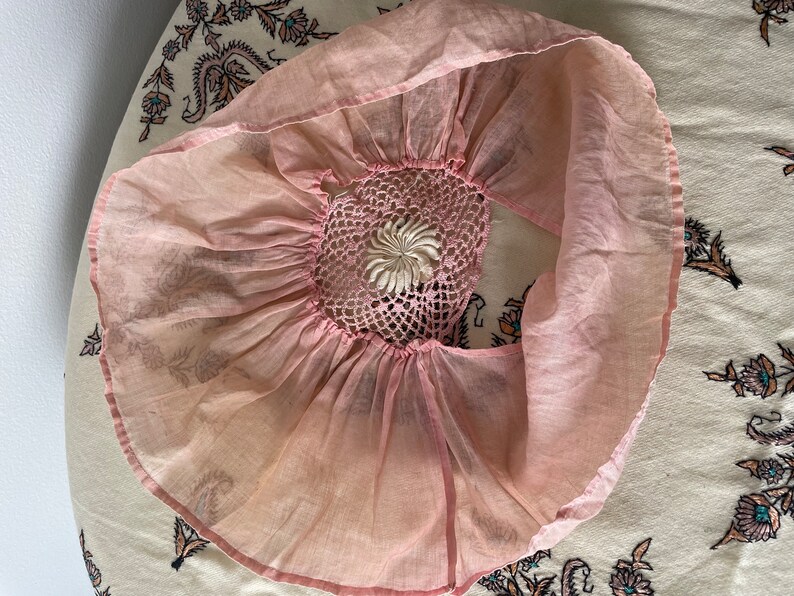 Antique 1920s 30s pale pink flower cap, flapper fairy core bride, pale pink handkerchief cotton, fairycore, cottagecore, one size adult image 9