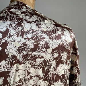 True vintage 1940s rayon satin blouse brown & ivory print smock top, Autumn vibes, XXS XS image 9