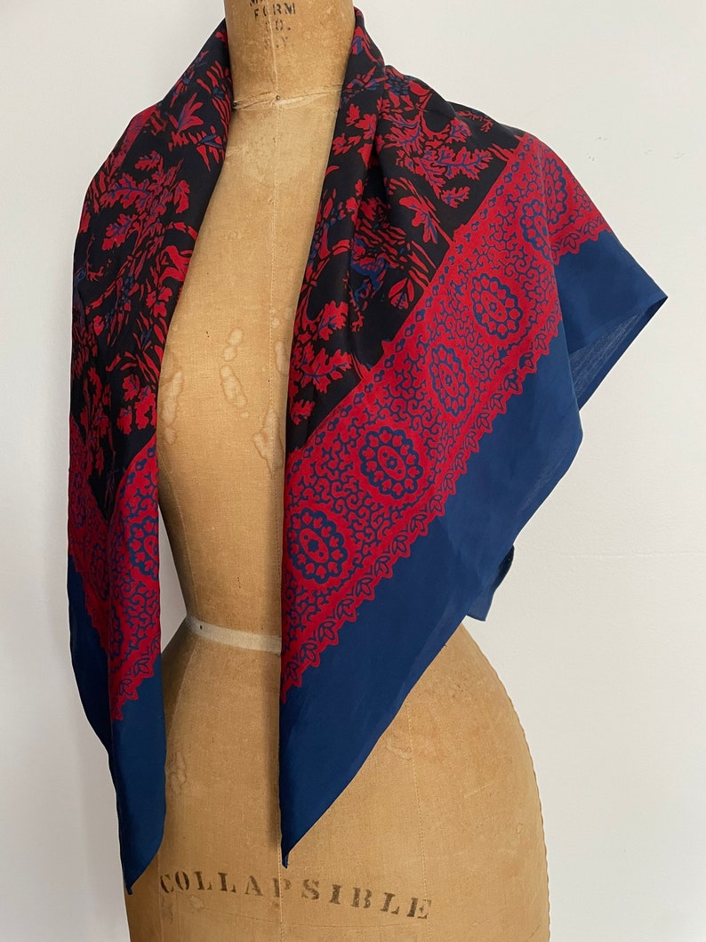 Gorgeous vintage Indian silk scarf, red & navy blue figural, lions, deer print scarf, extra large scarf image 10