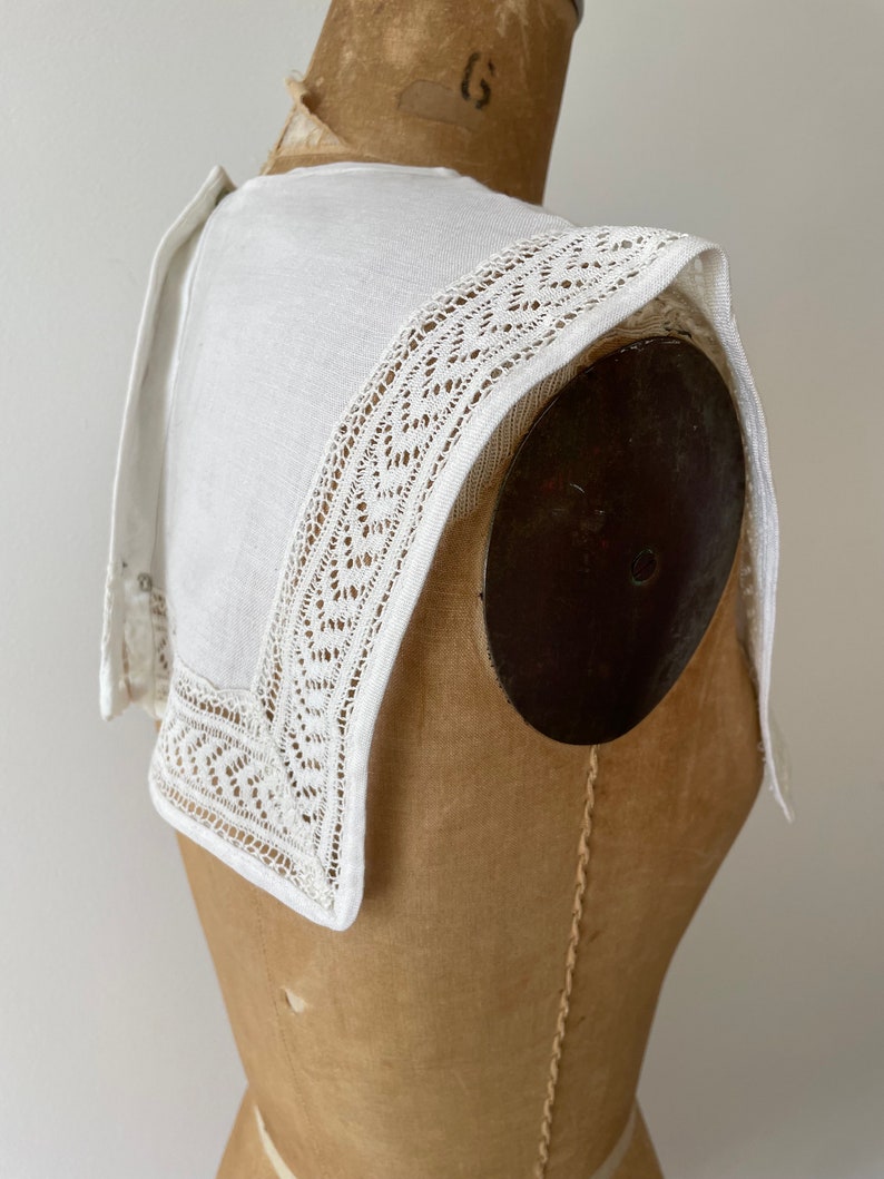 Vintage 1930s handmade linen sailor collar with crochet lace insert middy dress collar, ivory image 3