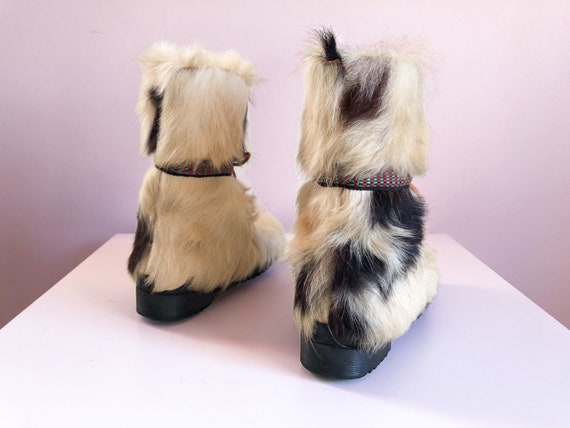 Vintage 1960s ‘70s cream & brown goat fur boots |… - image 7