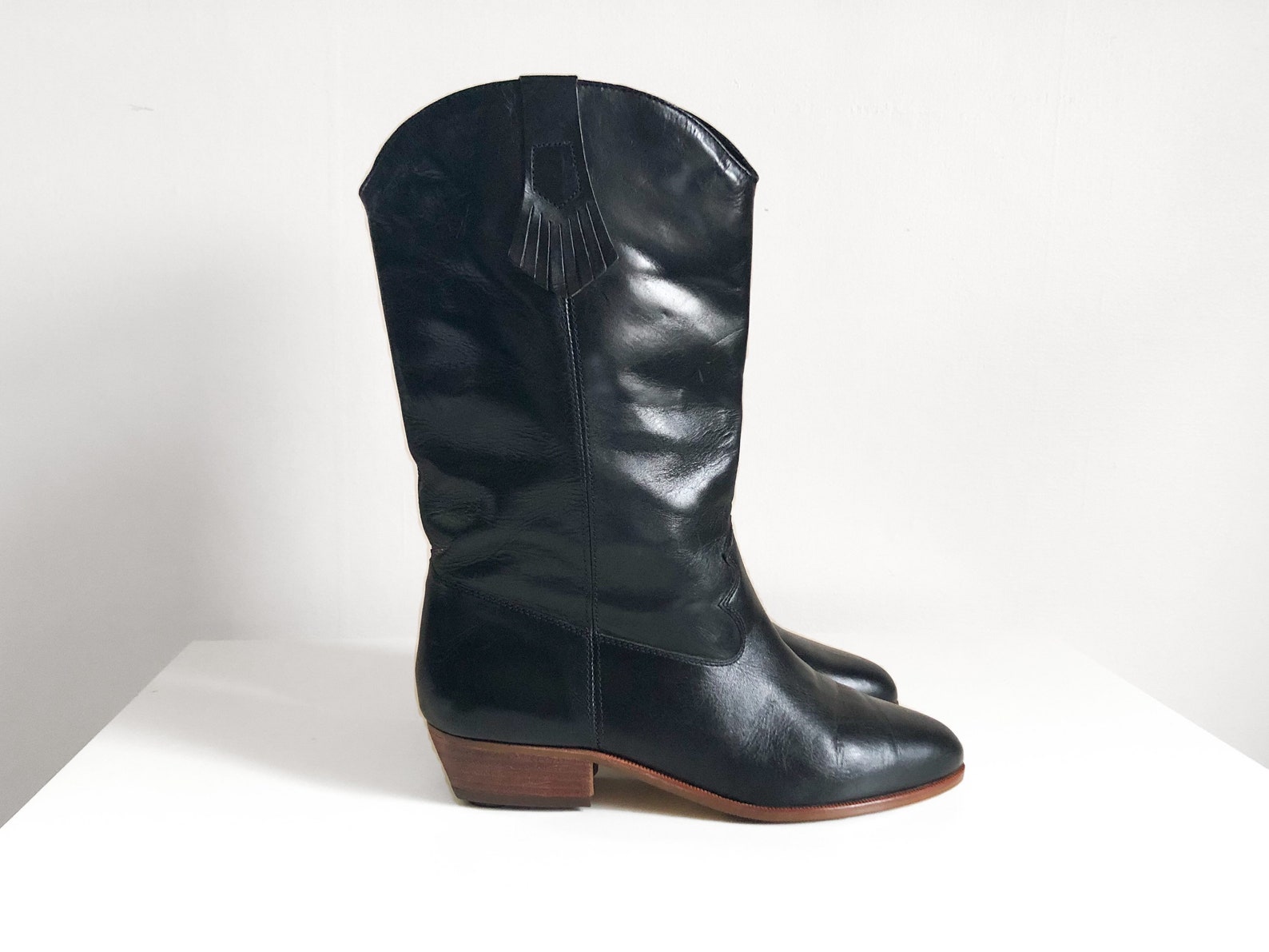 Vintage 1970s 80s mid calf boots butter soft black leather