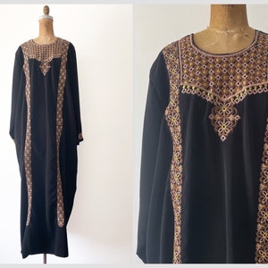 Vintage black embroidered caftan dress, floor length gown Pakistan or Morrocan kaften, boho aesthetic, L/XL Bild 1