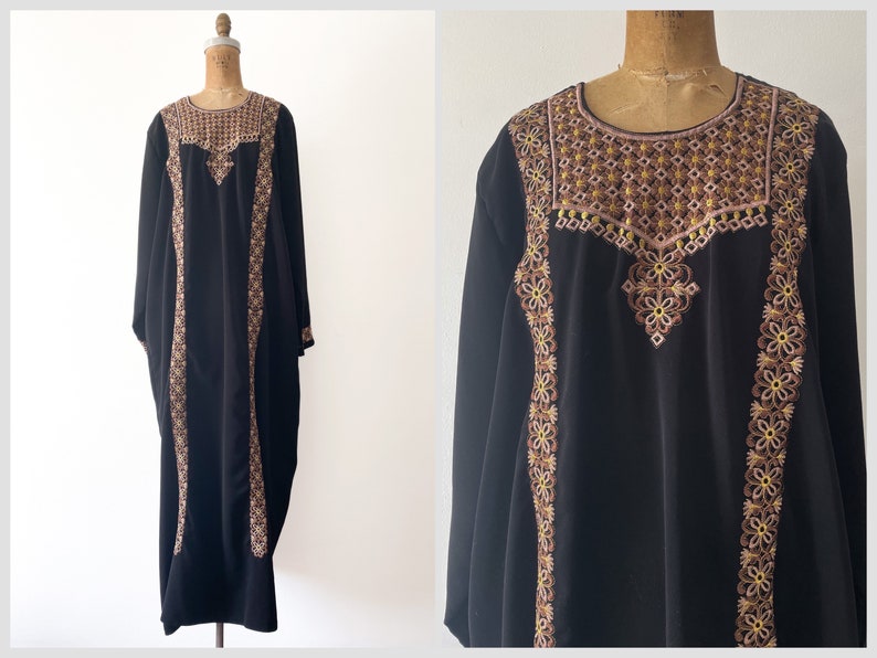 Vintage black embroidered caftan dress, floor length gown Pakistan or Morrocan kaften, boho aesthetic, L/XL Bild 1