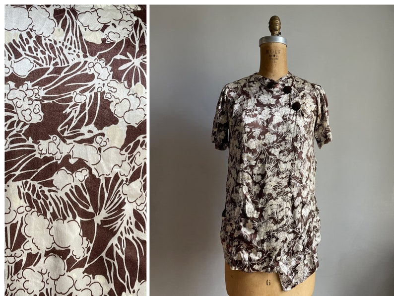 True vintage 1940s rayon satin blouse brown & ivory print smock top, Autumn vibes, XXS XS image 2