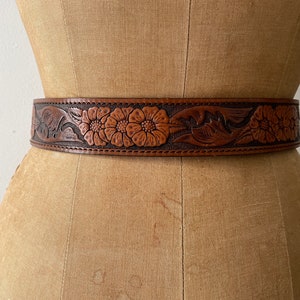 Vintage 70s top grain leather tooled belt, floral tooling removable buckle, hippie boho belt, gender neutral size 30 image 4