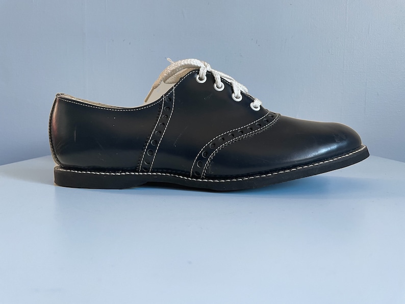 saddle shoes from the 50s