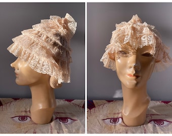 Vintage 1940’s cream lace pixie cap | whimsical lace topper, pointy cap, fairy core, Halloween costume