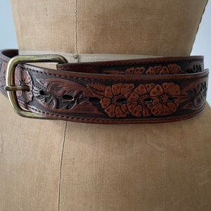 Vintage 70s top grain leather tooled belt, floral tooling removable buckle, hippie boho belt, gender neutral size 30 image 3