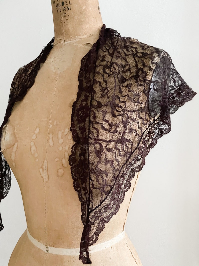 Vintage 1950s dark burgundy wine lace scarf, vintage head scarf, goth aesthetic, gothic scarf image 3