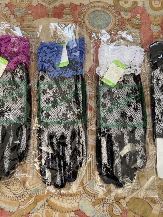 Lot of 6 pairs vintage ‘80s black lace gloves | V… - image 7