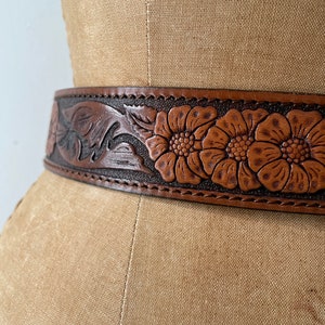 Vintage 70s top grain leather tooled belt, floral tooling removable buckle, hippie boho belt, gender neutral size 30 image 5