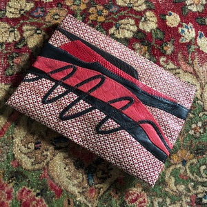 Vintage 80s small woven clutch, black & red handbag New Wave bag with leather appliqués, 1980s vibes image 1