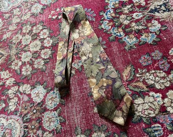 Vintage 1970’s ‘80s Autumn fruit print men’s necktie, The Cambridge Collection, Italian silk tie, muted Fall colors