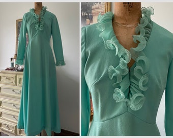 True vintage 1960’s maxi dress, spearmint green | ruffled chiffon collar & cuffs, “60s evening dress, prom, S