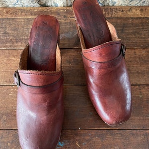 Authentic vintage 1970s wooden platform clogs 70s leather heels, Brazil, boho, hippie, marked 9M, fits 8.5M image 7