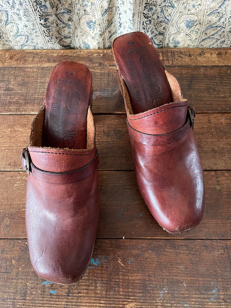 Authentic vintage 1970s wooden platform clogs 70s leather heels, Brazil, boho, hippie, marked 9M, fits 8.5M image 7