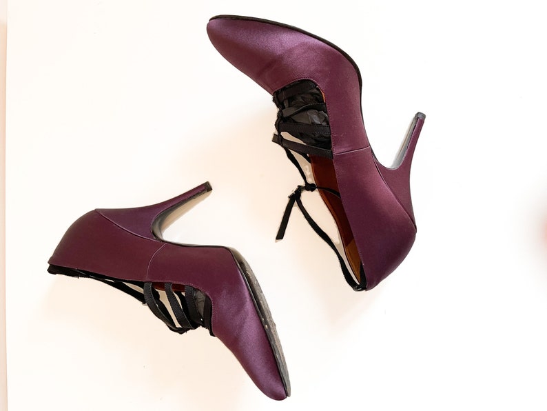 Gorgeous LANVIN plum silk stiletto heels, purple heels French designer shoes, made in Italy, 39 1/2, fits 8.5M image 8