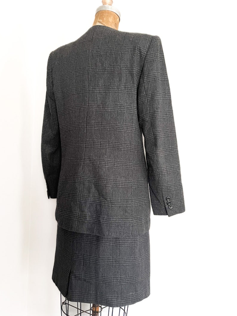 Vintage early 80s SASSON suit , 1980s secretary vibes, Academia aesthetic gray & black wool glen plaid skirt and blazer, S zdjęcie 9