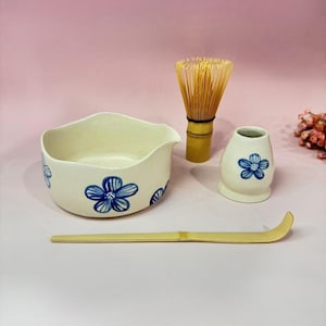 Handmade Blue Flower Matcha Bowl, 500ml Matcha Bowl, Matcha Bowl Set, Personalized Customized Matcha Bowl, Egg Bowl