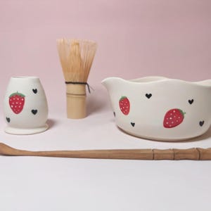 Handmade Strawberry Matcha Bowl Set, Personalized Heart shaped Matcha Bowl Set, 500ml Matcha Bowl, for Matcha Enthusiasts