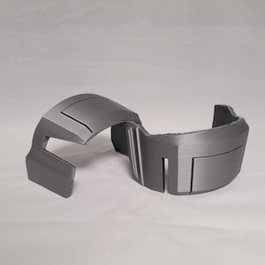 Bo Katan Knee Armor.
