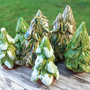 Ceramic coniferous trees (1 pc) | Chrismtas trees | Complete with ceramic houses | Different designs | Perfect gifts