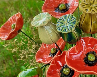 Decorative ceramic flowers (1 pc) | Ceramic poppy and poppy-heads | Hand work | Papaver | Great gift or home and garden decoration!