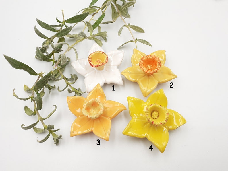 Decorative lying daffodils (1 pc) | Ceramic daffodil flowers | Ceramic jonquil | Narcis | Hand work | Home decoration or for a loved one image 2