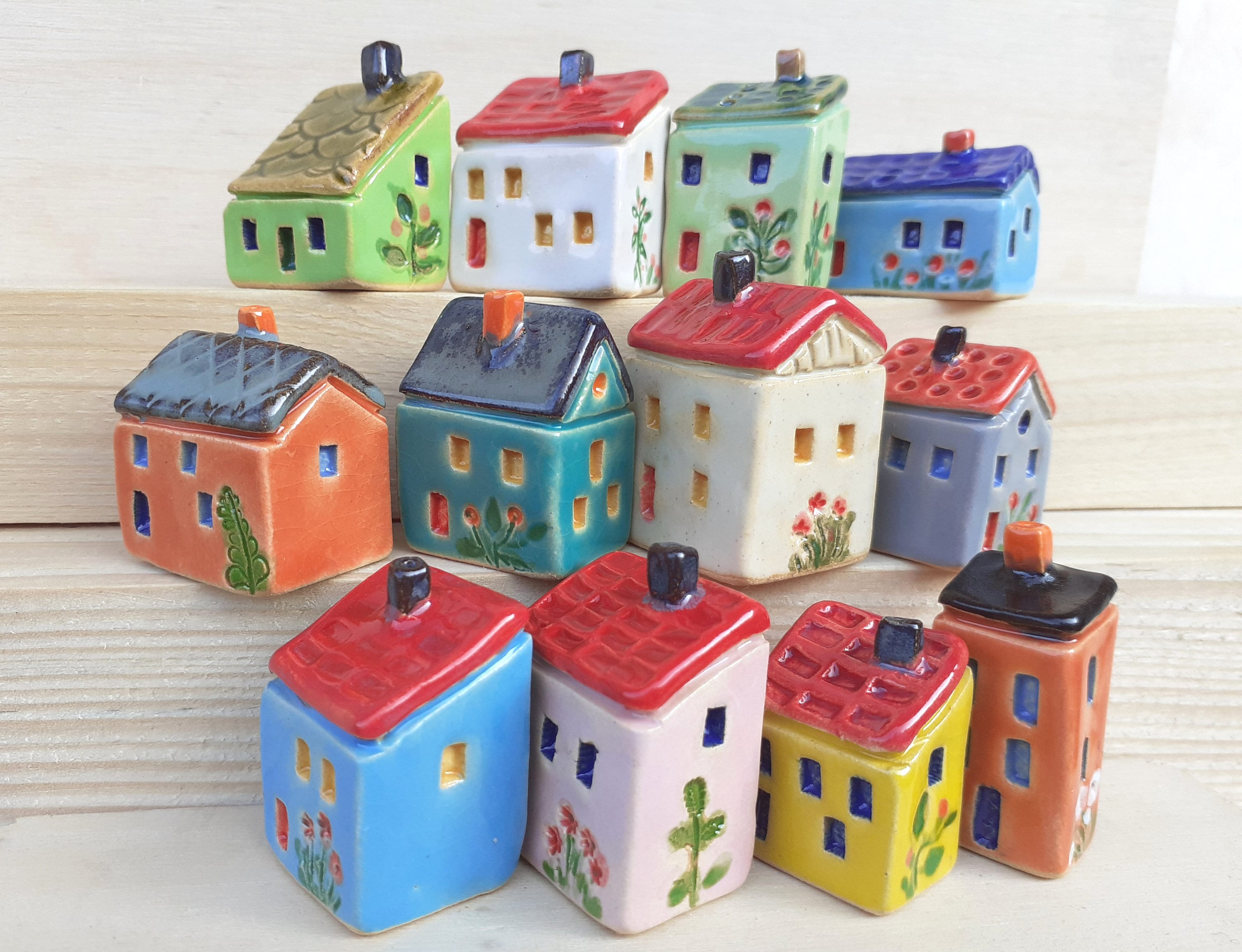 小さな陶器の家（1個）を個別に販売 | 手作り | さまざまな色
