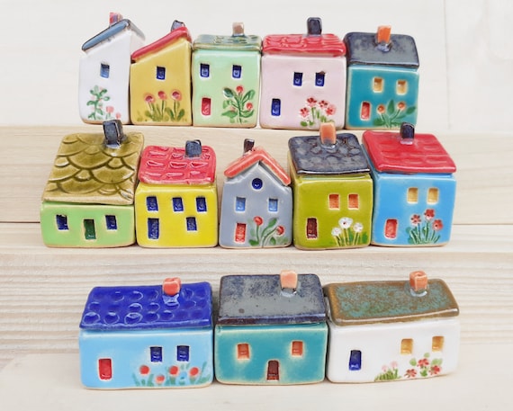 Little ceramic houses sold individually (1 pc) | Handmade | Different colours | Cute mini ceramic houses | Putz houses | Tiny houses