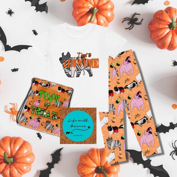 Trick or Treat with pigs Drawstring bag, stock show, showing livestock, show pig, sow, piglet, show mom, show dad, halloween