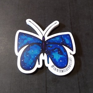 Adesivo Blue Galaxy Butterfly, adesivo cósmico azul, adesivo Mariposa, adesivo de arte ilustrado, adesivos estéticos