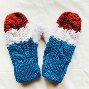 Cozy Knit Mittens Gloves // Blue Red and Cream