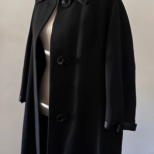 50's/60's Vintage Black Coat image 2