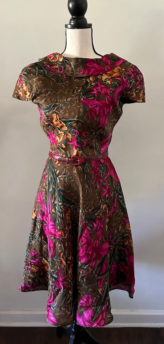 1960's Brown and fuchsia jacquard dress