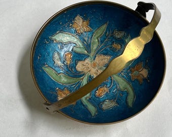 Vintage Messing Schaaltje met Handvat – Emaille Bloemmotief – 14 cm