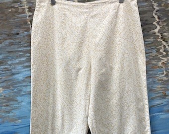 VTG Womens Capris Butter Yellow White Floral Leaves Boxy Short Pants VTG Large L