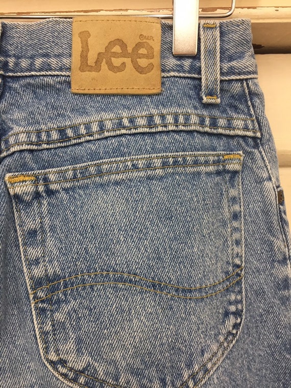 Vintage Light Wash High Waisted Lee Jeans 29x32, … - image 7