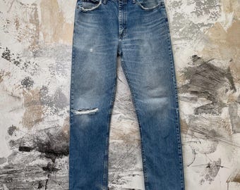 Vintage Wrangler Jeans Mens 32x35 Light Wash Distressed Vintage Wrangler Jeans
